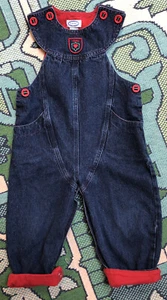 Izod 24M Kleinkind Mädchen rot Knopf dunkelblau Denim Overall Pullover Fronttaschen - Bild 1 von 4