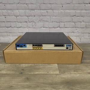 AudioCodes Mediant 800 Multi Service Business Router 2x E1 (M800C-2ET4S-A1GES) - Picture 1 of 9