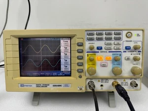 Osciloscopio de almacenamiento digital GW INSTEK GDS-820C 150 MHz ET25GS/s - Imagen 1 de 6