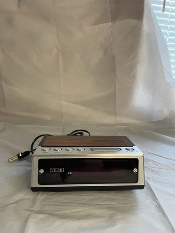 Vintage Retro Cosmo Time Alarm Clock E-901 Cover