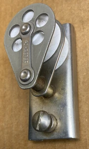 Vintage SCHAEFER DOUBLE BLOCK W/SLIDE  Sailing Rigging Old School 3-1/2”length - Foto 1 di 7