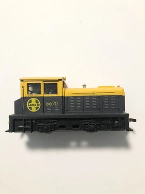 Model Power 6670 Santa Fe DDT Locomotive HO  Scale Untested - Image 1 of 4