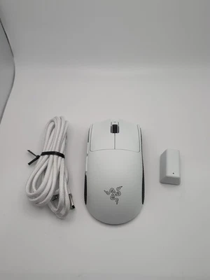 Razer Viper V3 Pro White - Lightweight Wireless Gaming Mouse Tested Works Z3 #4 - Image 1 of 4