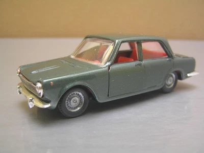 Politoys M 524 Simca 1500 metallic green made in Italy 1/43 scale NM+ Condition - Image 1 of 4
