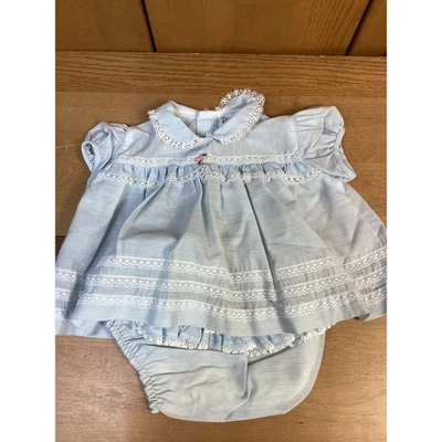 Conjunto de muñeca bebé vintage vestido cubierta de pañal de plástico azul blanco encaje alforja Foto 1 de 4