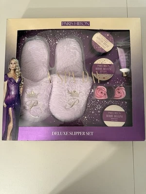 PARIS HILTON SLIPPER SET - Image 1 of 2