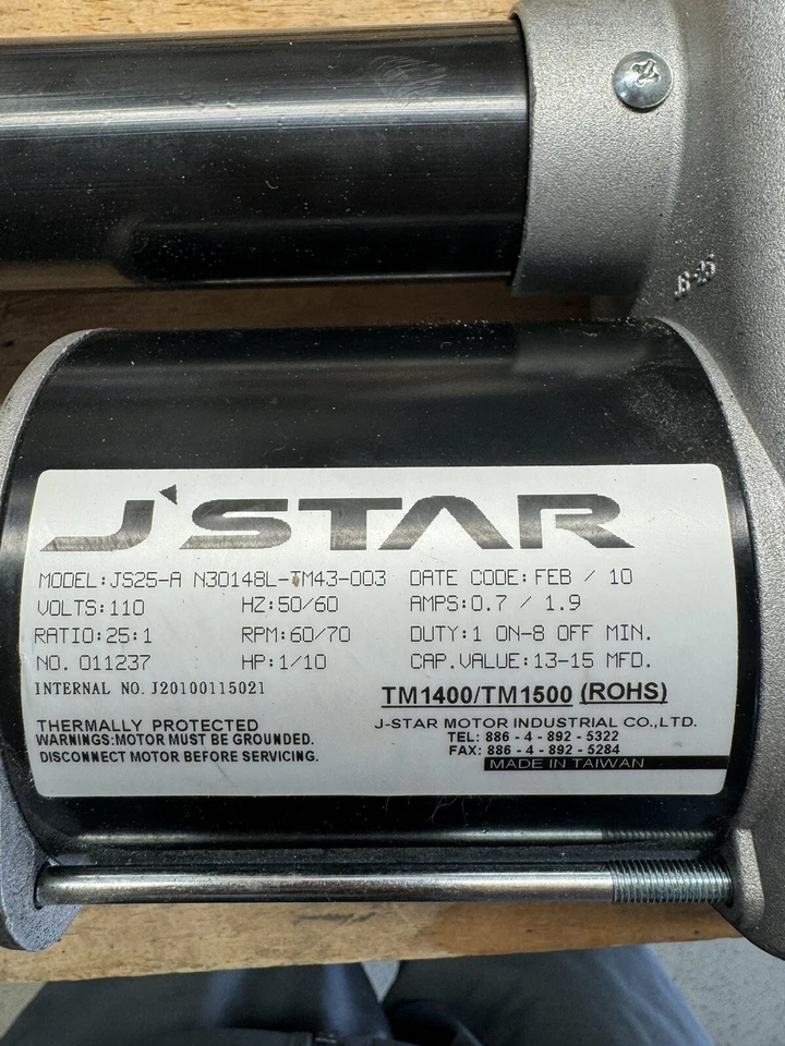 Elevador de motor de elevación inclinada para cinta de correr Precor 9.23 9.27 Foto 1 de 3