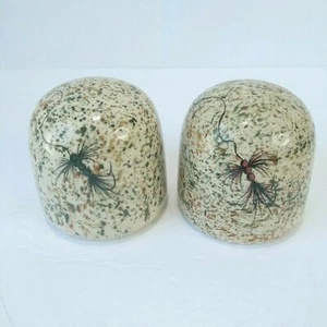 Set grande vintage spessi mosche da pesca sale e pepe dipinti a mano - Foto 1 di 8