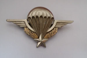 INSIGNE MILITAIRE BREVET PARACHUTISTE / DELSART TBE - Foto 1 di 2