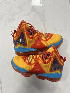 Lebron 19 Tune Squad - Picture 1 of 6