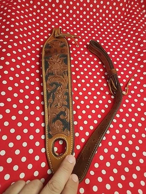 BIANCHI #75 COBRA GRANDE TOOLED WHITE STITCHED SHEEP BACKED LEATHER RIFLE SLING  - Image 1 of 4