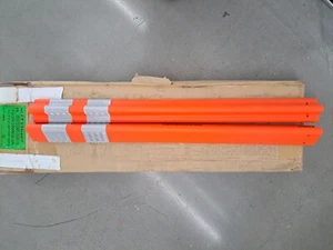36" Flexi-Guide FG336 UR Delineator Orange Posts w/2-3" x 9" White Stripes 10 Pk - Picture 1 of 6