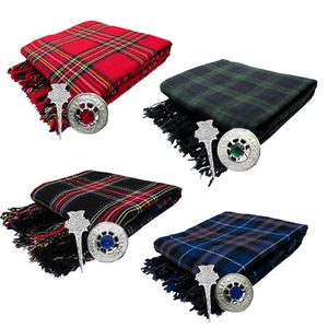 CC Scottish Piper's Kilt Fly Plaid with Stone Brooch & Pin/Kilt Fly Plaid Brooch - Bild 1 von 5
