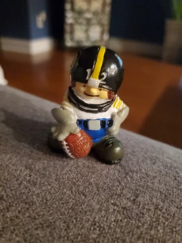 1983 NFL Pittsburgh Steelers Huddles 2" PVC Figure Mascot mint! Cover