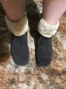 BEARTRAPS WOMENS DARK BROWN LEATHER/ FAUX FUR SIDE ZIP ANKLE BOOTIES SNOW BOOTS - Picture 1 of 7