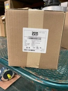 ESV752N04TXB AC TECH LENZE STANDARD INVERTER DRIVE - Foto 1 di 1