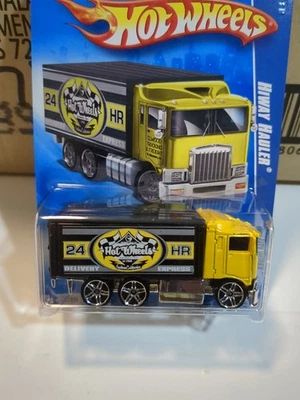 Camión de carretera Hot Wheels 2009 HW City Works Series #114 amarillo con caja negra PR5s Foto 1 de 4