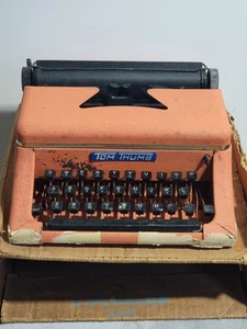 VINTAGE TOM THUMB Deluxe TYPEWRITER No 456 Orange USA With Box - Picture 1 of 6