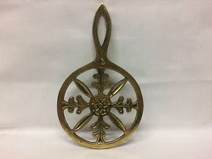 Vintage Brass Trivet 3 Footed Made in Japan - Picture 1 of 4
