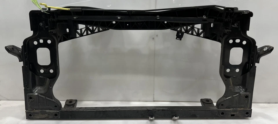 Panel de montaje de soporte Dodge Dart Core 13-16 OEM 68214629AB Foto 1 de 3