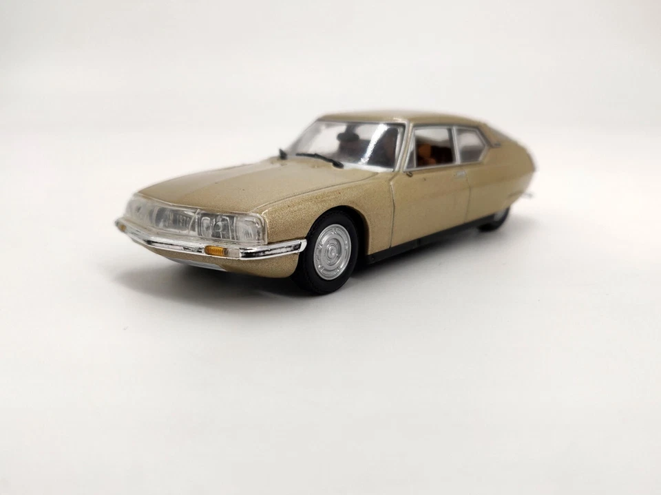 UNIVERSAL HOBBIES CITROEN SM MARRON 1970 - Photo 1/4