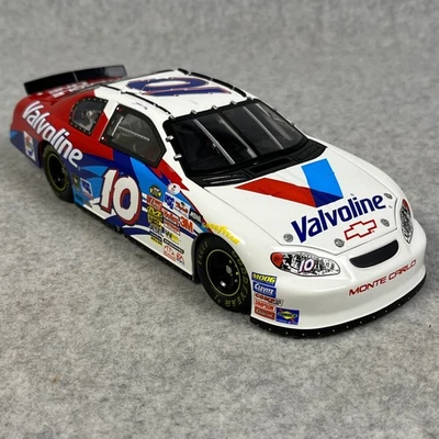 Scott Riggs #10 Valvoline 2004 Chevy 1:24 Team Caliber Owners Series Diecast - Image 1 of 4