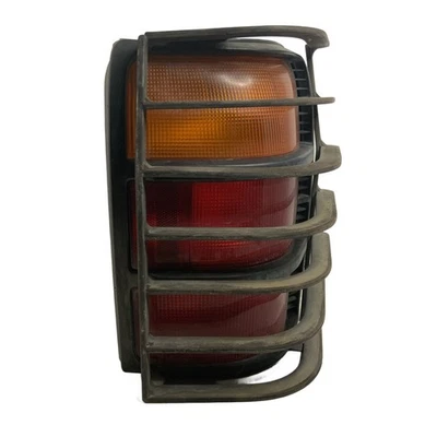 Conjunto de luces traseras 92-97 Mitsubishi Montero MR124960 mano derecha 166-58549 3L 6C Foto 1 de 4