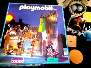 vtg 1996 PLAYMOBIL CASTLE DEFENDERS SET #3888 TOY COMPLETE?? W/BOX & INSTRUCTION - Picture 1 of 8