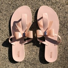 melissa odabash flip flops
