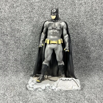 Batman v Superman Dawn of Justice Estatua LH1701 DC Comics y Warner Bros. Foto 1 de 4