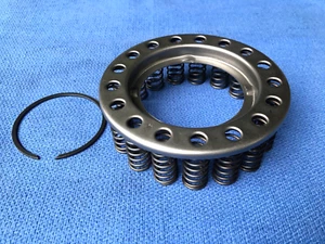 4L60E 700R4 Low Reverse Spring Retainer Snap Ring Transmission Return Cage - Picture 1 of 2