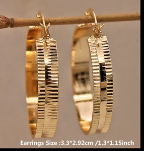 NEW WOMEN'S YELLOW GOLD FILLED DIAMOND CUT LIGHT WEIGHT ROUND HOOP EARRING - Picture 1 of 1