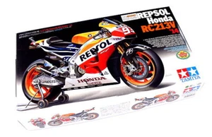 TAMIYA Motorcycle Model 1/12 Motorbike REPSOL Honda RC213V 14 Hobby 14130 - Picture 1 of 1