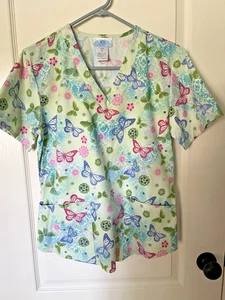 SB Scrubs Ladies Scrub Top Size XS Light Green with Butterflies & Flowers New - Picture 1 of 4