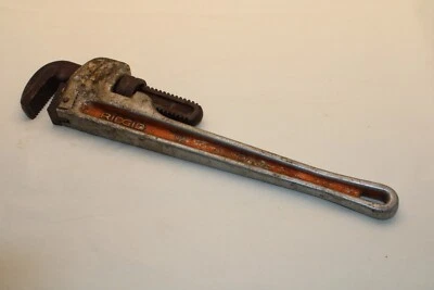 RIDGID - 18” Aluminum H.D. (#818) Pipe Wrench - Ridge Tool Co.  Elyria, Ohio USA - Image 1 of 4
