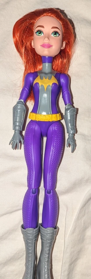 Figura de acción muñeca Batgirl de acción de entrenamiento DC Super Hero Girls 12"  Foto 1 de 3