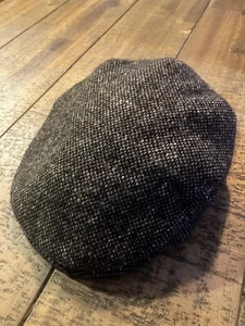 Hannah Hats Donegal Irish Wool Tweed Flat Driving Cap Size M. - Picture 1 of 5