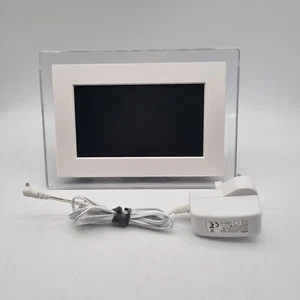 Technika 7" Digital Photo Frame with Power Supply - USB / SD Card - Picture 1 of 5