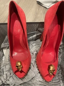 Alexander McQueen Rhinestone Skull Pumps Size 39/8.5 - Picture 1 of 14