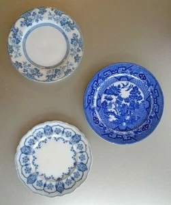 Vintage 3 Bread Plates Yokohama J&G Meakin Hanley, Johnson Bros & Blue Willow - Picture 1 of 10