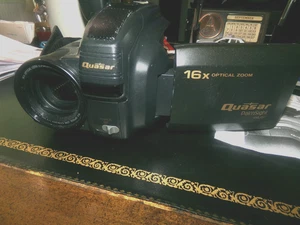 Vintage Quasar Palmcorder VML457 16X Optical Zoom CamcorderParts or repair Only. - Picture 1 of 3