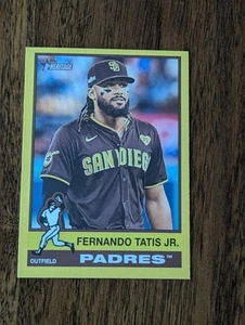 2025 Topps Heritage Fernando Tatis Yellow Border SP #118 San Diego Padres - Picture 1 of 2