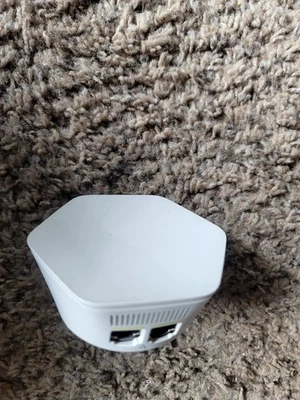 Xfinity Pod WiFi XE2-SG Model:B3A Wireless Network Range - Image 1 of 4