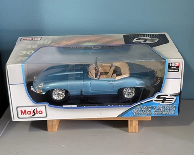 Maisto Edición Especial 1:18 Jaguar E-Type Cabriolet Azul Diecast Nuevo Precintado Foto 1 de 4