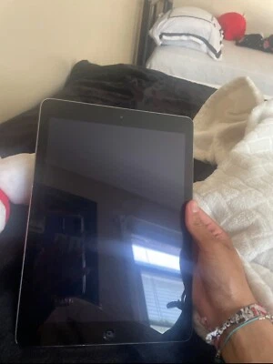 Apple iPad Air 1ª Generación 128 GB, Wi-Fi + Celular (Desbloqueado), 9,7 pulgadas - Gris espacial Foto 1 de 4