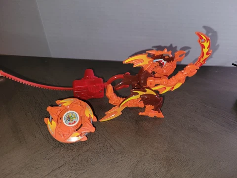Hasbro Beyblade 2002 Salamander  Hidden Spirits 1st GEN plastic salamalyon Cover