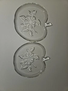 Hazel Atlas Plates 8" Clear Glass Embossed Apple Shaped ORCHARD WARE Vintage (2) - Picture 1 of 2