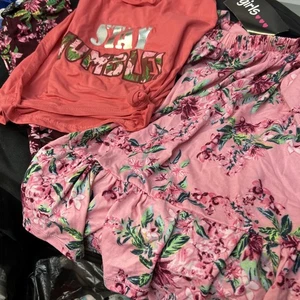 Girls Leggings With Two Matching Tops 10/12 New - Picture 1 of 4