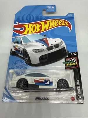 BMW M3 GT2 2021 Hot Wheels HW Race Day blanco Foto 1 de 4
