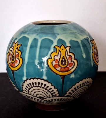 Jarrón redondo de cerámica Anthropologie pintado a mano esmaltado por goteo 4,75" T x 16" Circunm Foto 1 de 4